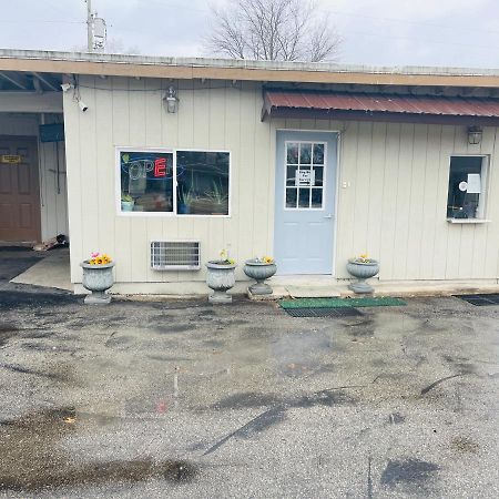 Woodridge Motel テレ・ホート エクステリア 写真